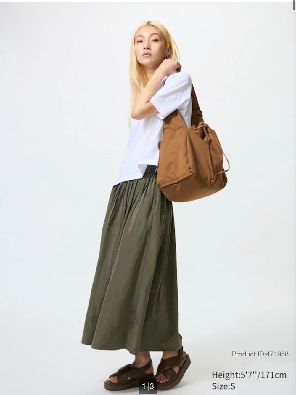 UNIQLO Volume Gather Skirt